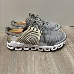 ON CloudSwift Glacier Grey Womens Running Walking Training Size 8.5